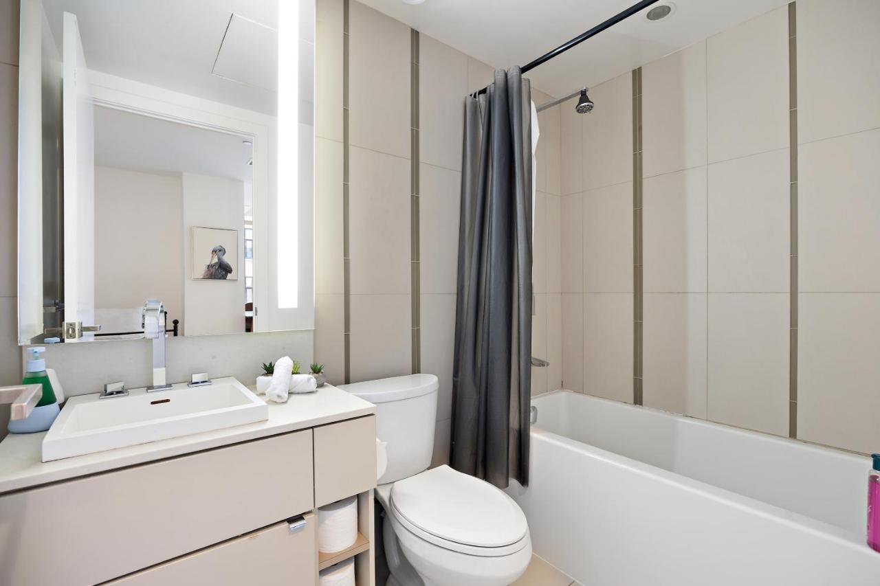 Modern Condo In The Heart Of Downtown Τορόντο Εξωτερικό φωτογραφία